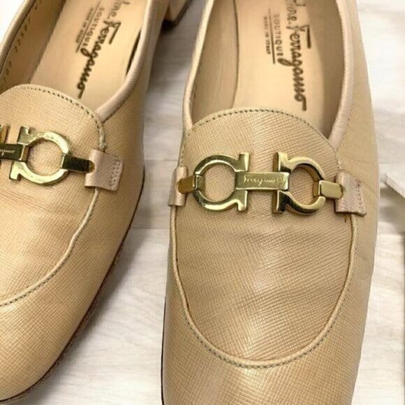 Ferragamo Loafer with Gancini Ornament, Beige Leather, C7DO 22507 V29, Sz 9.5 4A - Picture 7 of 11